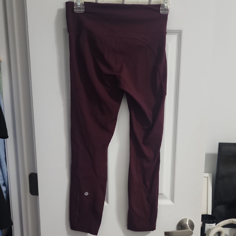 Lululemon Athletica Burgundy 3/4 length Leggings